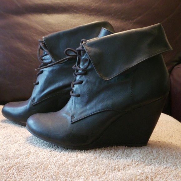 Nine West booties - Picture 4 of 7